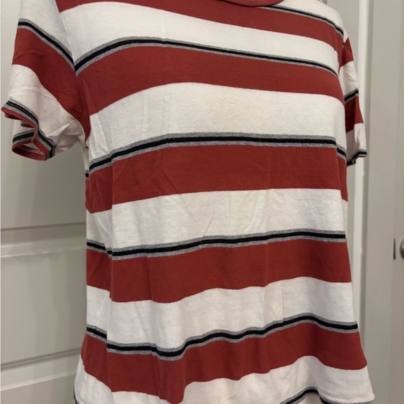 Tilly's red and white striped basic soft tee size L - Picture 3 of 8